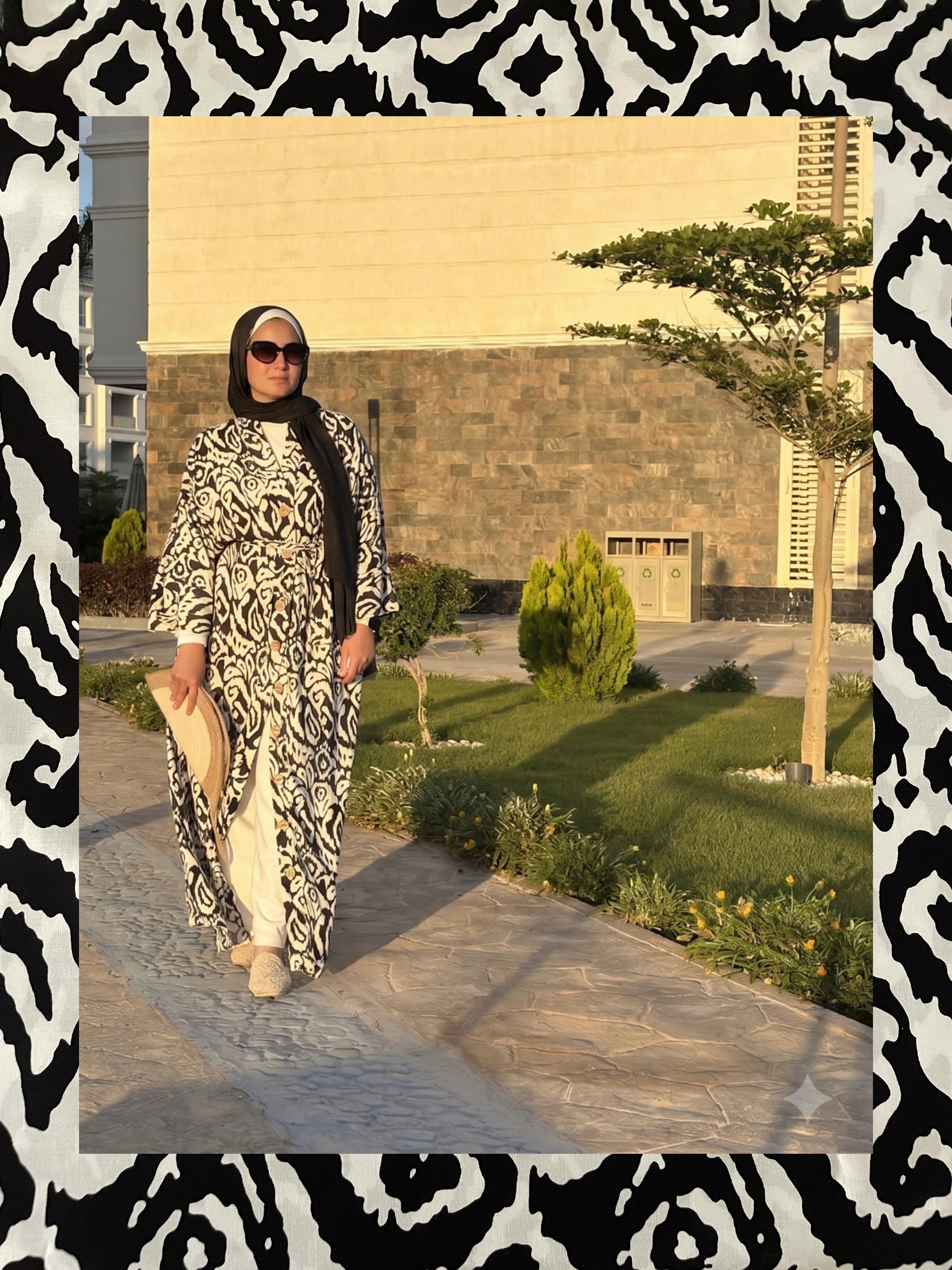 Bahja Collection free-size dress in a single size fitting up to 95kg